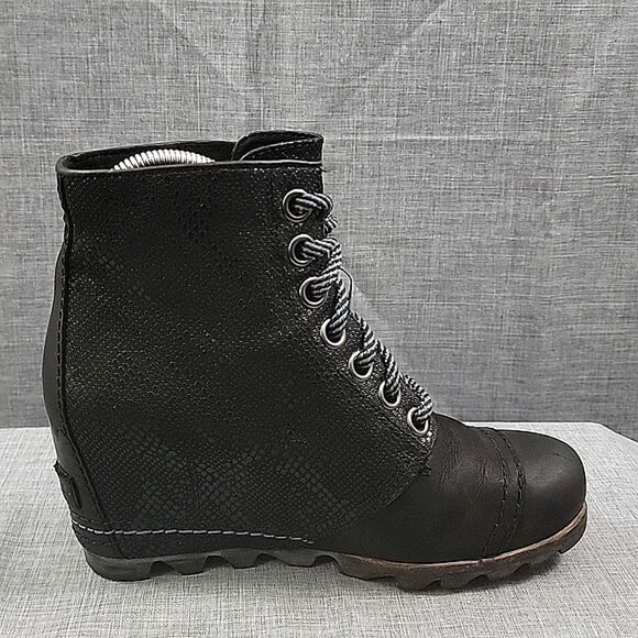 Sorel 1964 Premium Wedge Women's Black Leather Snake Print Lace-Up Bootie SZ 7 - Picture 10 of 10